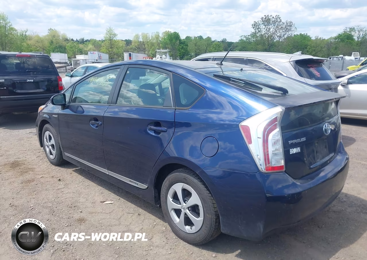 2013 Toyota Prius Two VIN:JTDKN3DU1D1725776 - 3