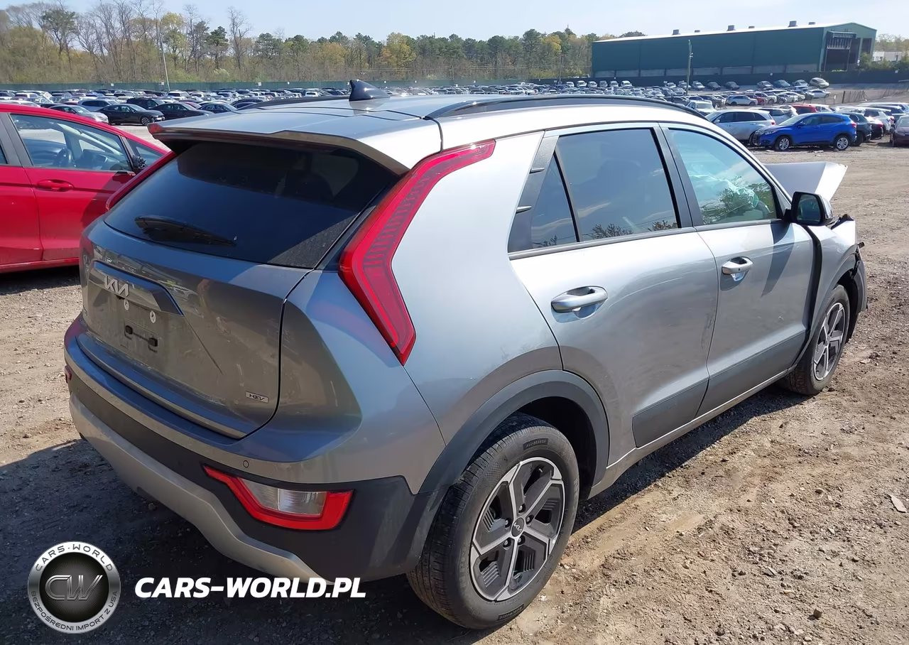 2023 Kia Niro Ex VIN:KNDCR3LE6P5056923 - 4