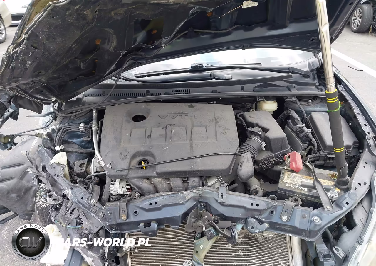 2018 Toyota Corolla Le VIN:5YFBURHE3JP849645 - 10