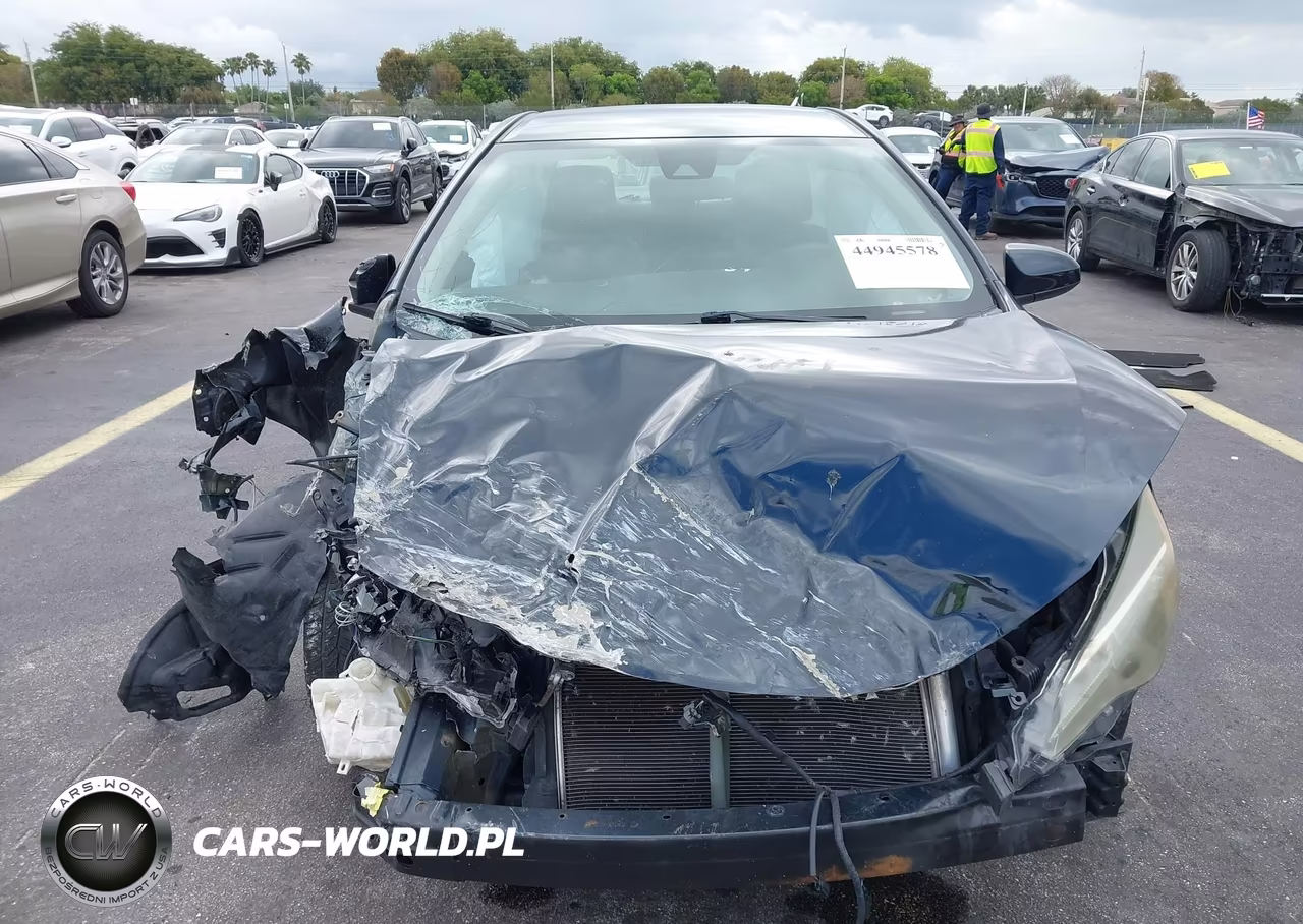 2018 Toyota Corolla Le VIN:5YFBURHE3JP849645 - 12