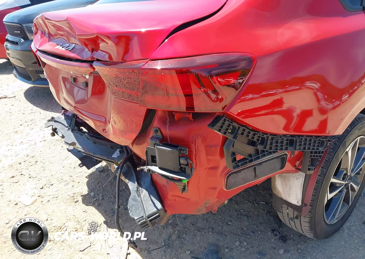 2024 Kia Forte Lxs VIN:3KPF24AD4RE828098 - 18