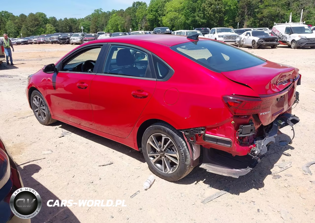 2024 Kia Forte Lxs VIN:3KPF24AD4RE828098 - 3