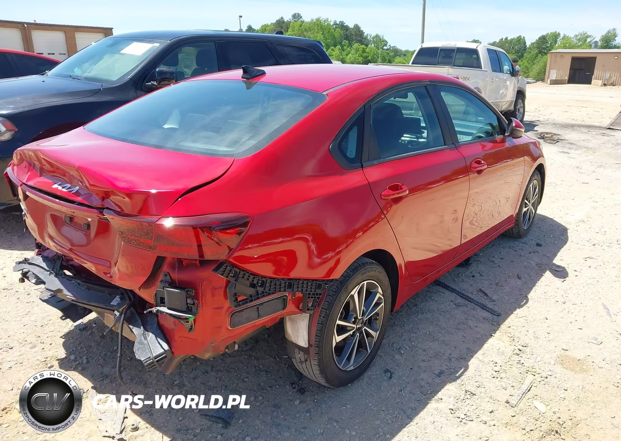2024 Kia Forte Lxs VIN:3KPF24AD4RE828098 - 4