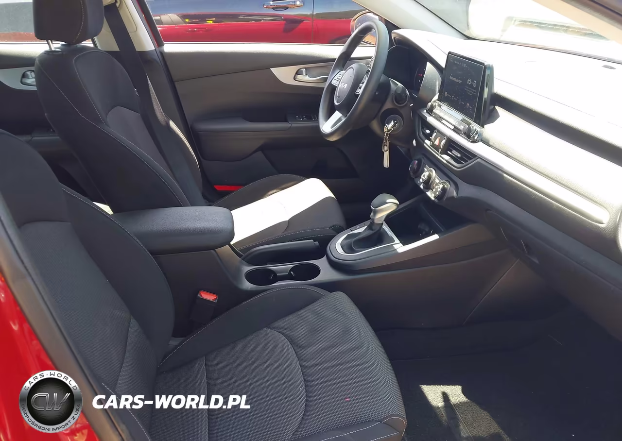 2024 Kia Forte Lxs VIN:3KPF24AD4RE828098 - 5