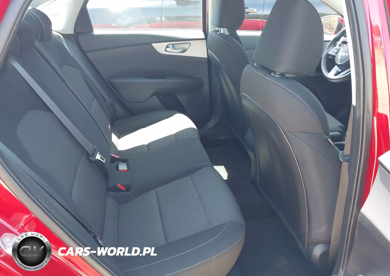 2024 Kia Forte Lxs VIN:3KPF24AD4RE828098 - 8