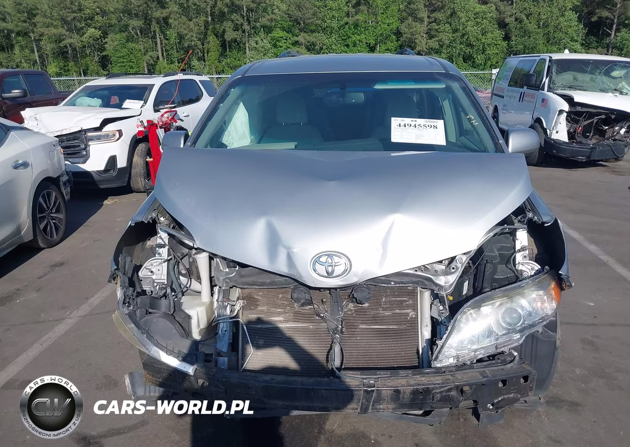 2015 Toyota Sienna Le 8 Passenger VIN:5TDKK3DC8FS657725 - 13