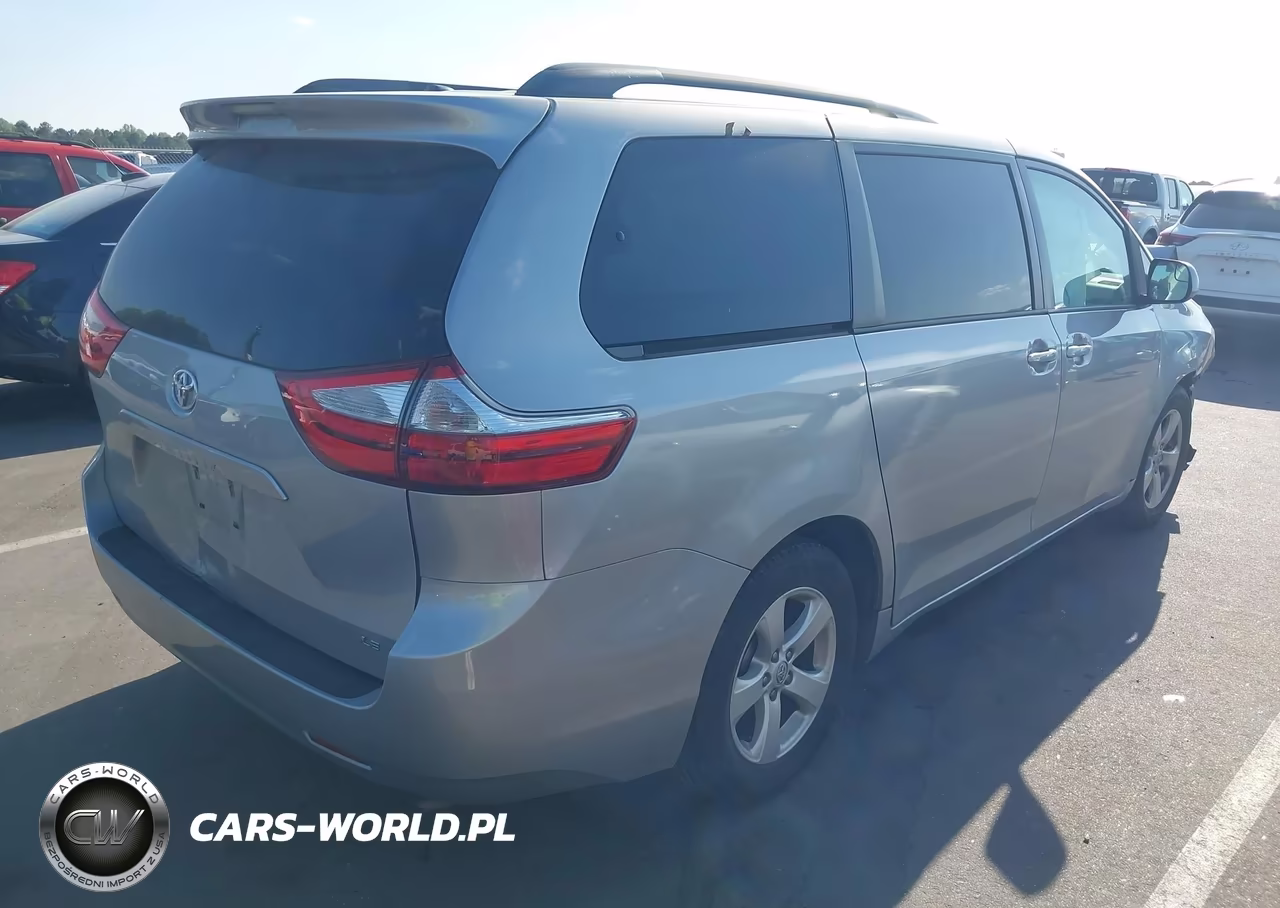 2015 Toyota Sienna Le 8 Passenger VIN:5TDKK3DC8FS657725 - 4