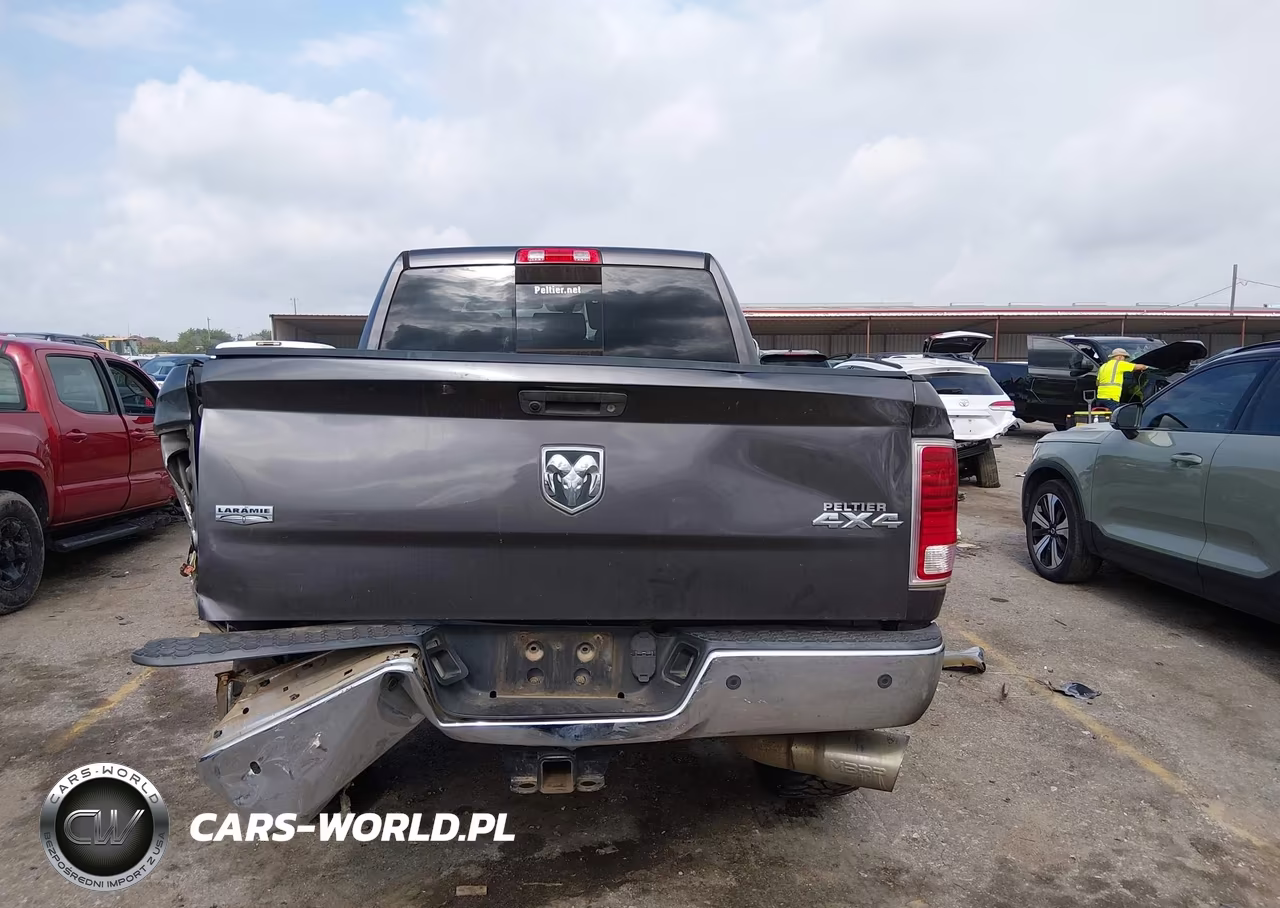 2014 Ram 2500 Laramie VIN:3C6UR5NL5EG195272 - 16