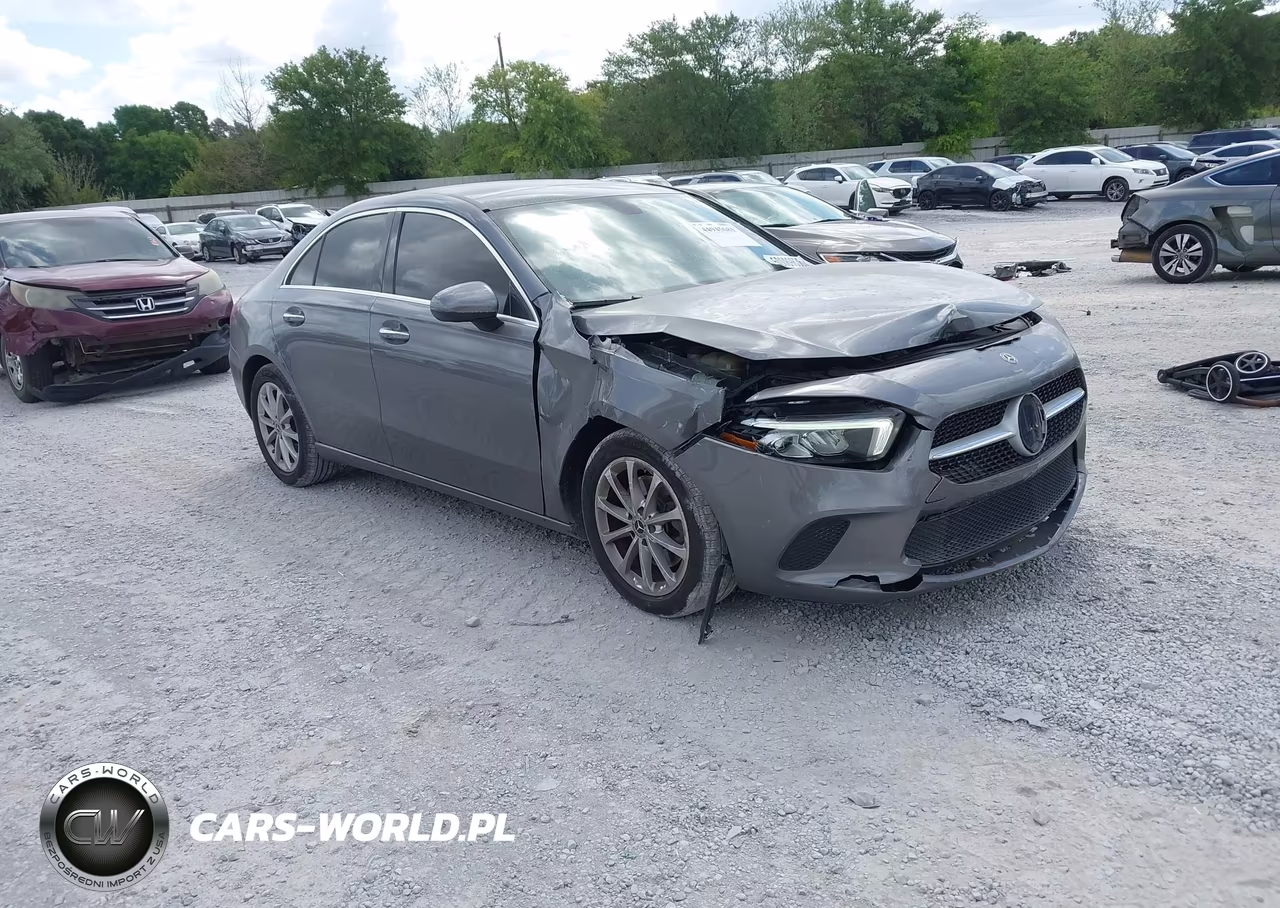 2019 Mercedes-Benz A 220