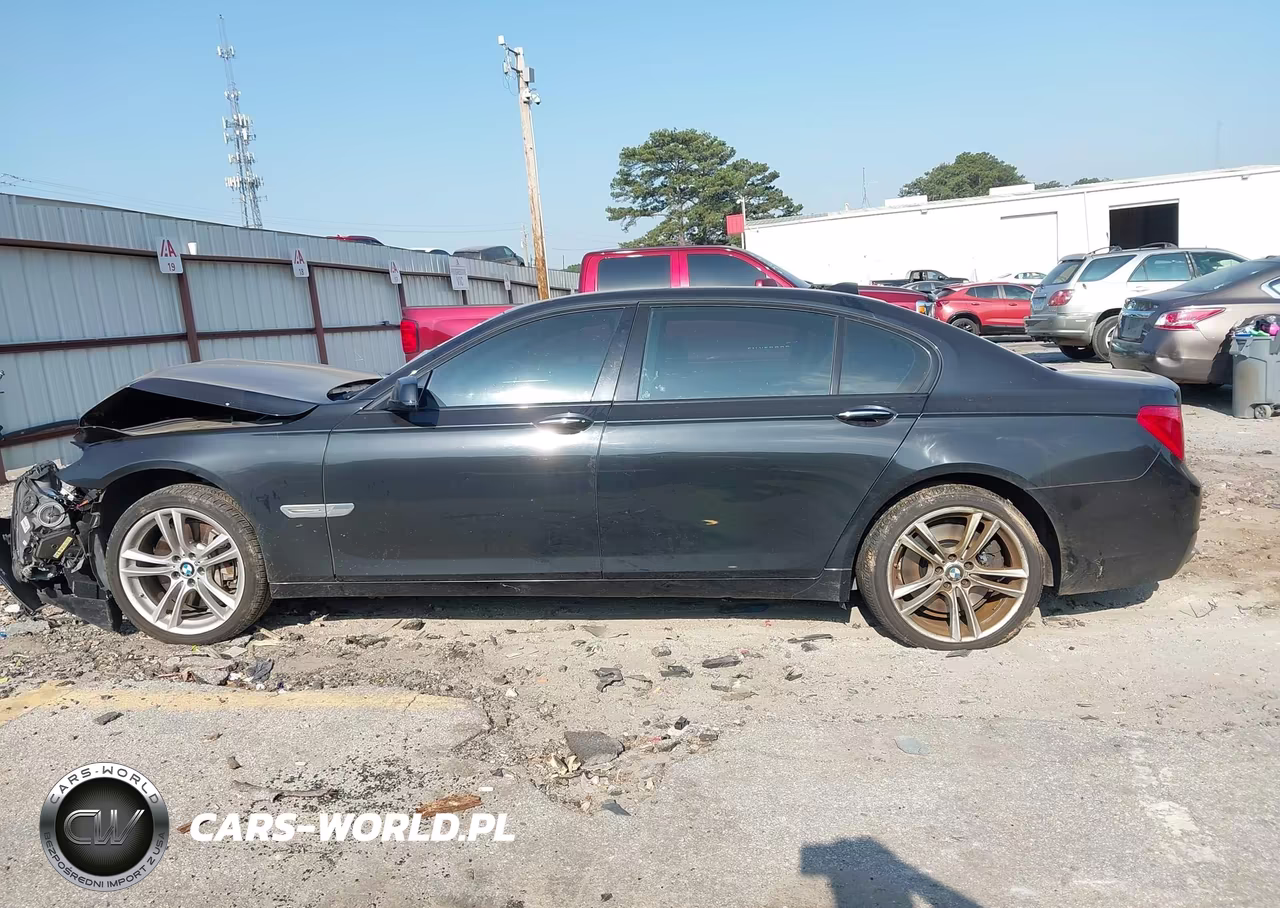 2011 BMW 750Li VIN:WBAKB8C50BCY66031 - 13