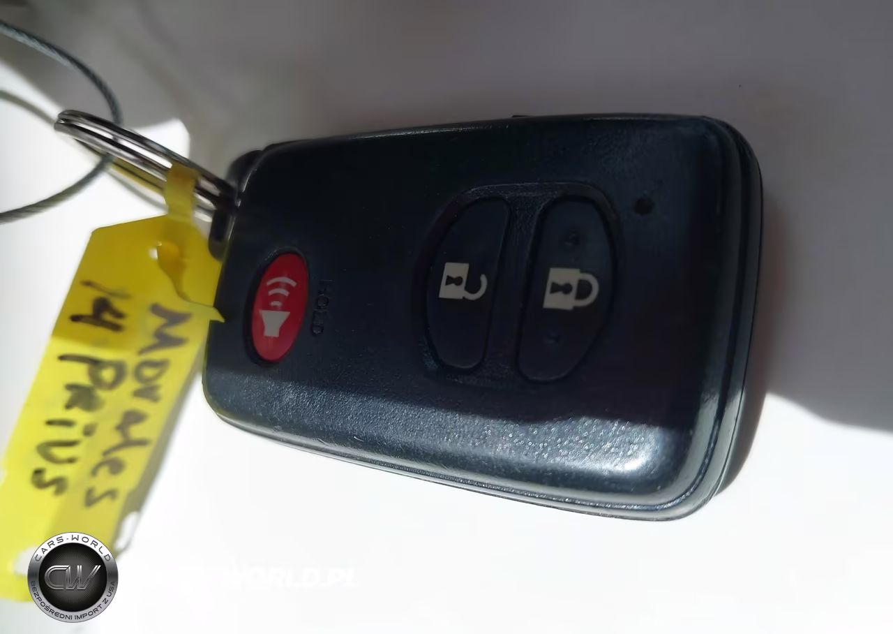 2014 Toyota Prius Two VIN:JTDKN3DU0E1741906 - 11
