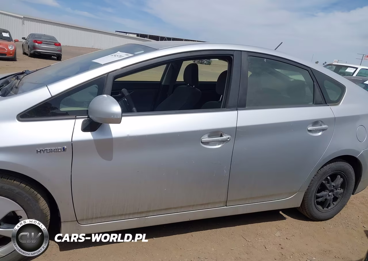 2014 Toyota Prius Two VIN:JTDKN3DU0E1741906 - 14