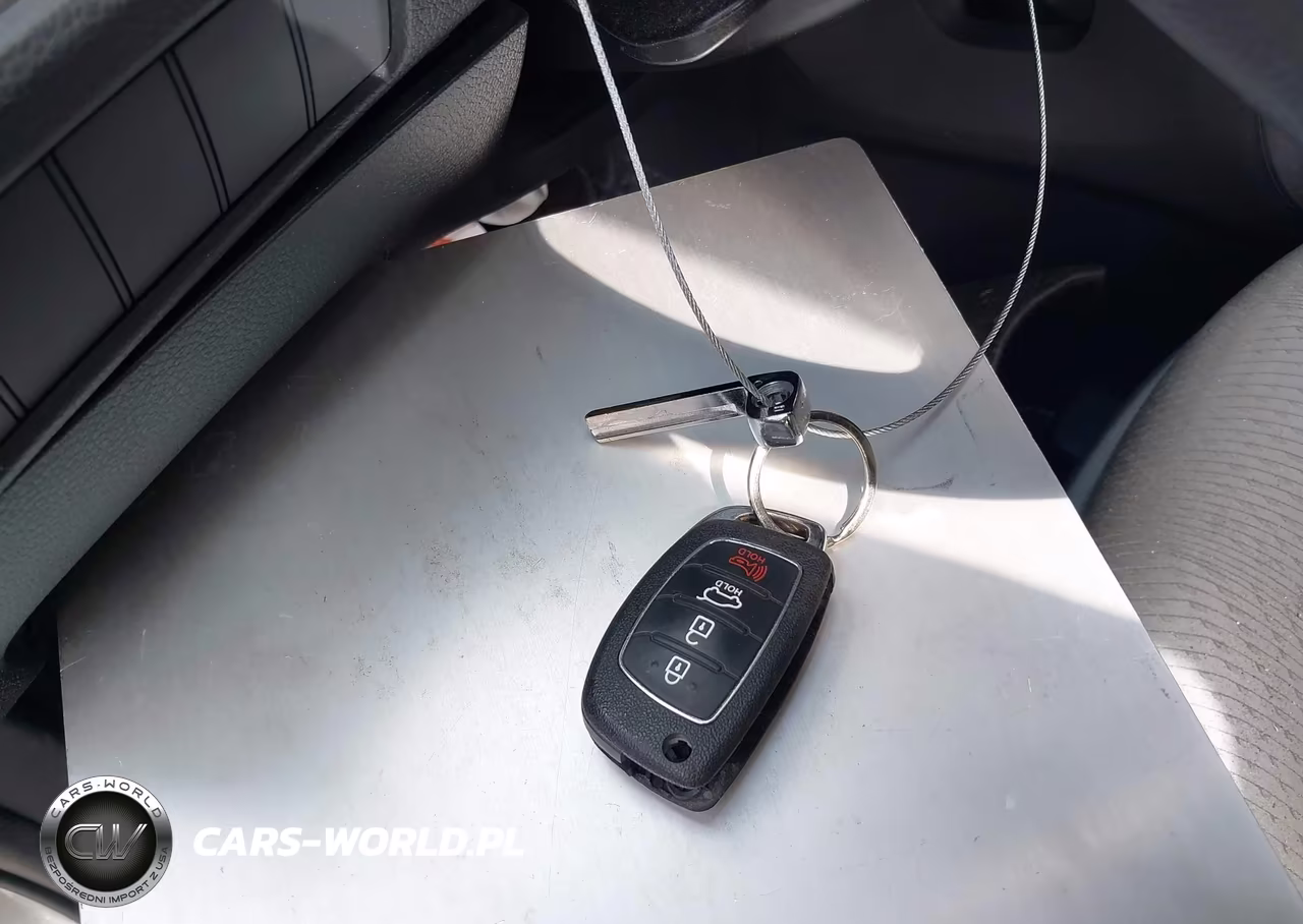 2015 Hyundai Santa Fe Sport 2.4L VIN:5XYZU3LB3FG298251 - 11