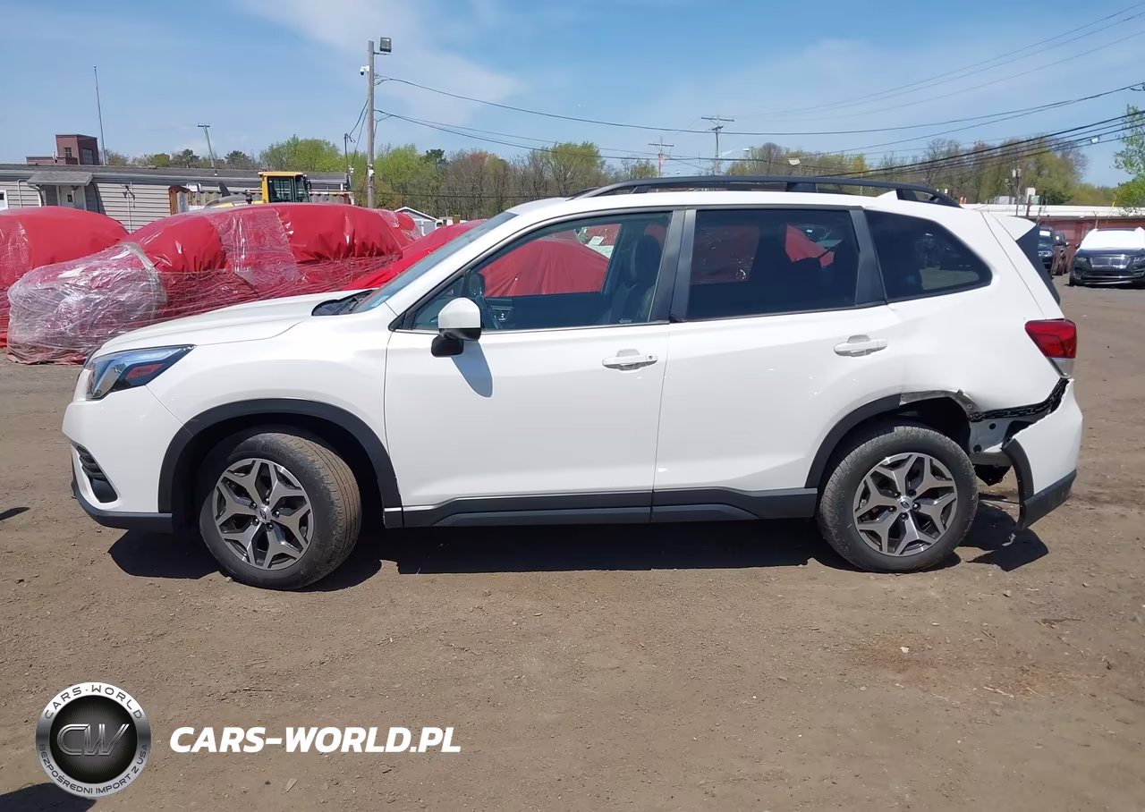 2023 Subaru Forester Premium VIN:JF2SKADC8PH508887 - 14