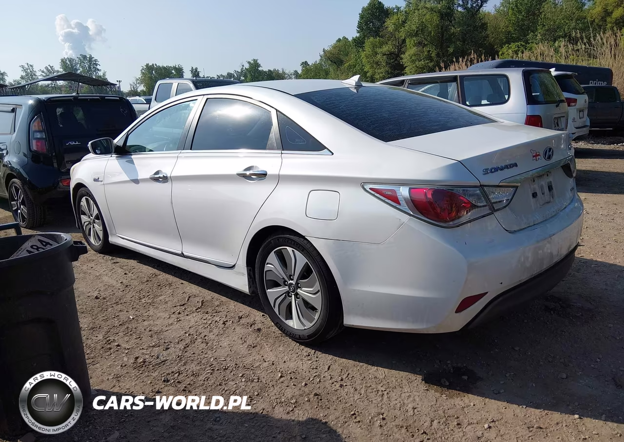2013 Hyundai Sonata Hybrid Limited VIN:KMHEC4A4XDA091635 - 3