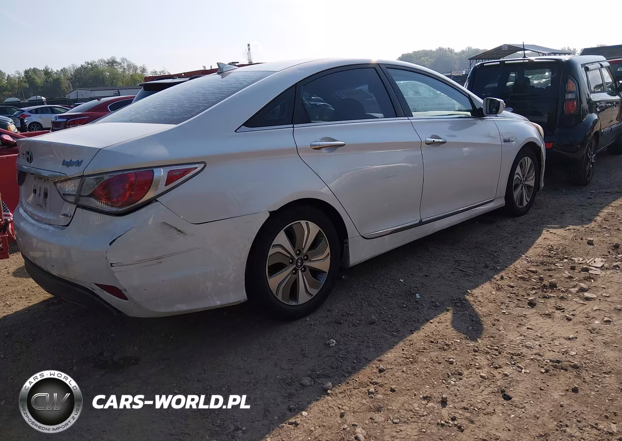 2013 Hyundai Sonata Hybrid Limited VIN:KMHEC4A4XDA091635 - 4