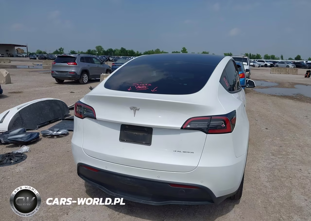 2022 Tesla Model Y Long Range Dual Motor All-Wheel Drive VIN:7SAYGAEE6NF388775 - 16