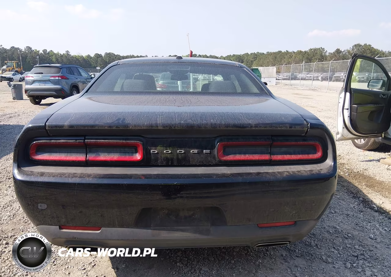 2015 Dodge Challenger Sxt VIN:2C3CDZAG4FH843080 - 17