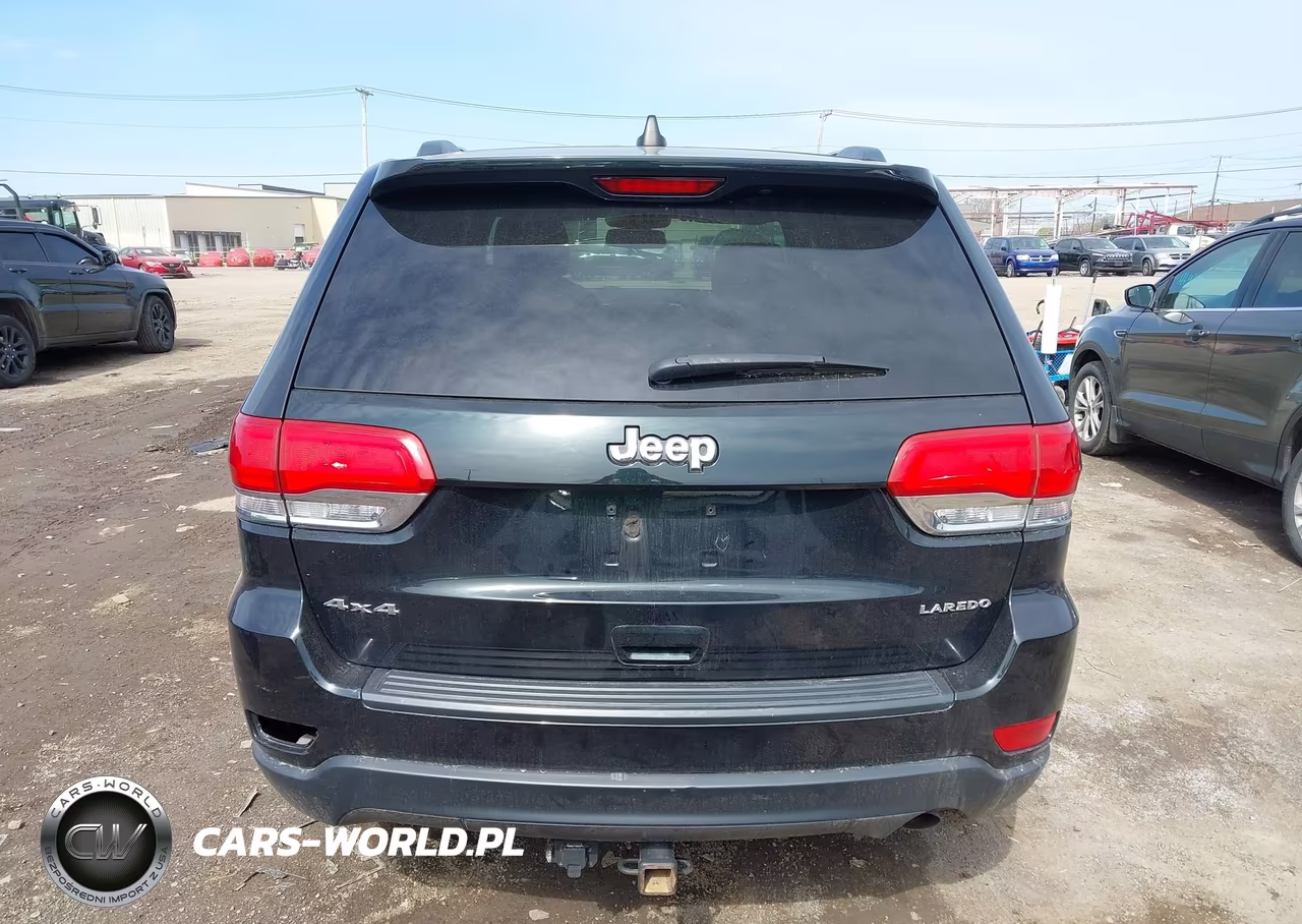 2015 Jeep Grand Cherokee Laredo VIN:1C4RJFAG7FC934019 - 17