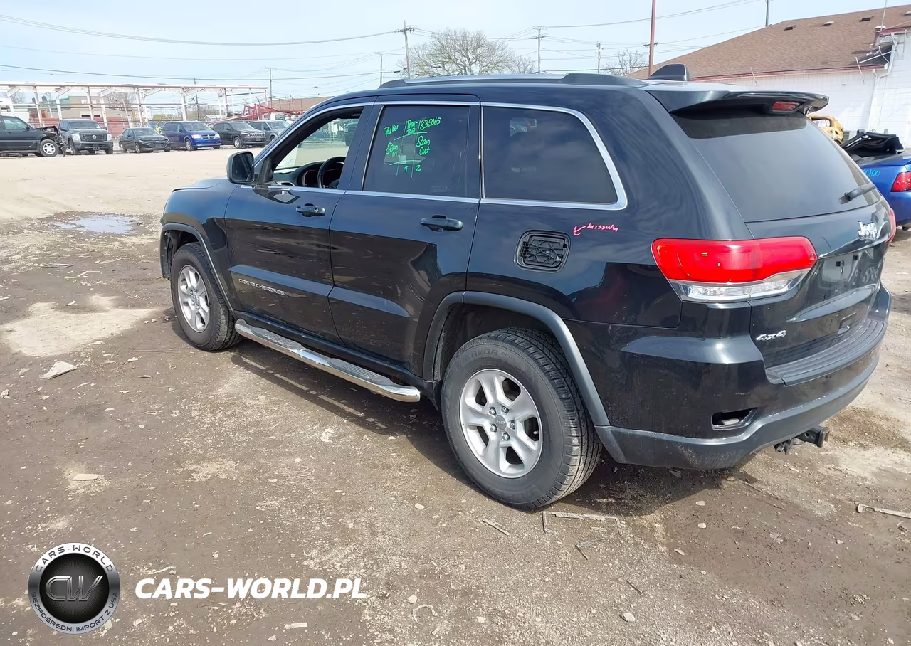 2015 Jeep Grand Cherokee Laredo VIN:1C4RJFAG7FC934019 - 3