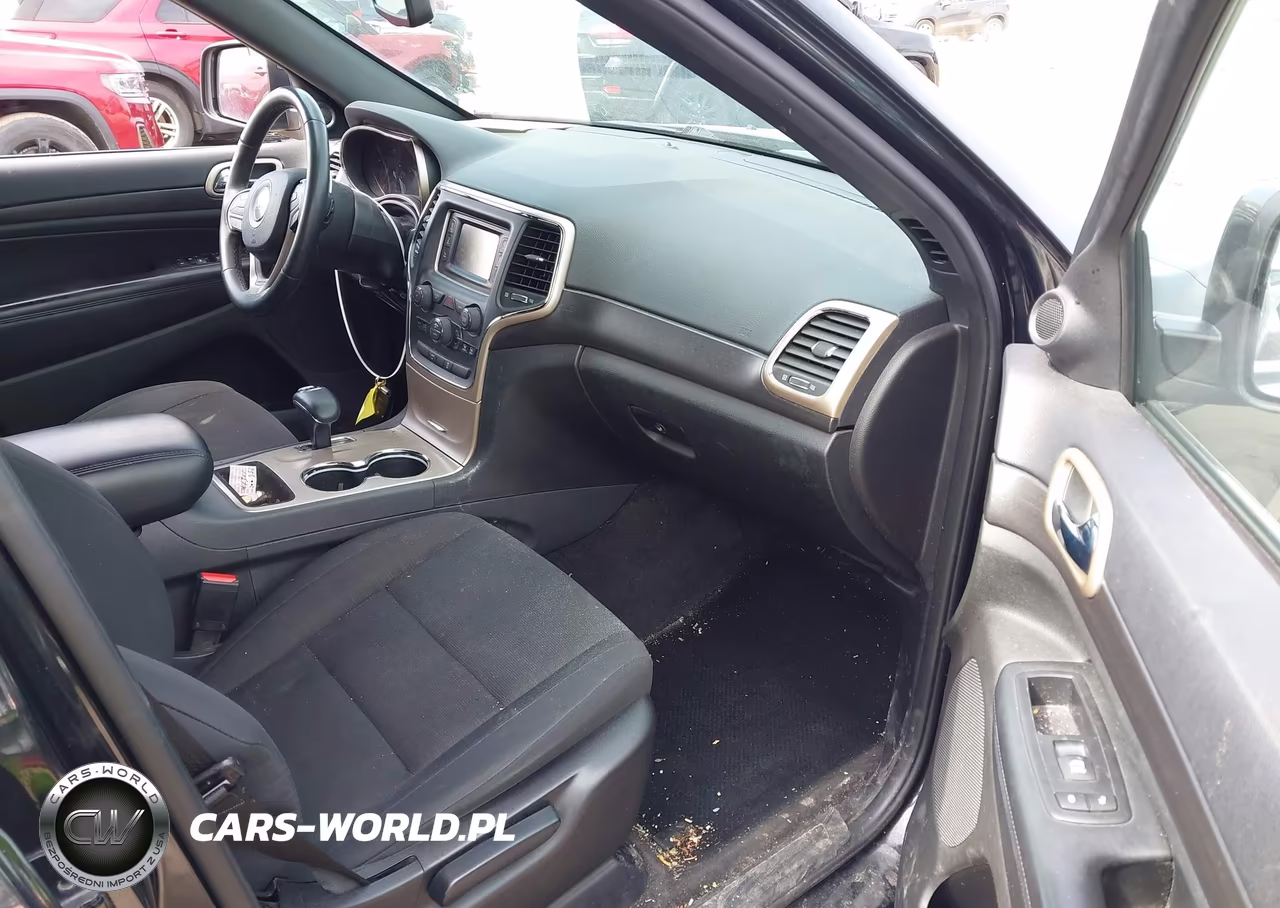 2015 Jeep Grand Cherokee Laredo VIN:1C4RJFAG7FC934019 - 5