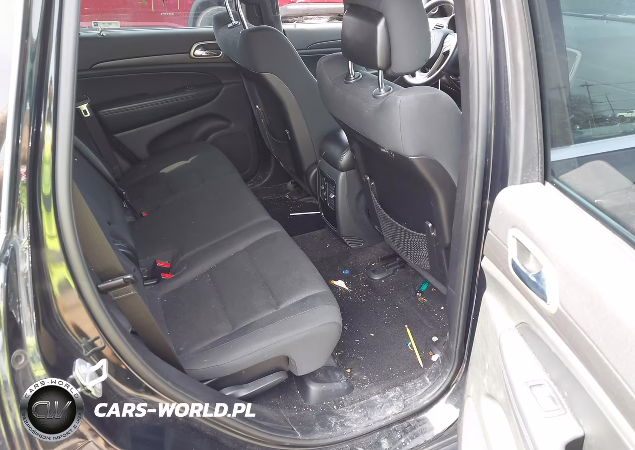 2015 Jeep Grand Cherokee Laredo VIN:1C4RJFAG7FC934019 - 8