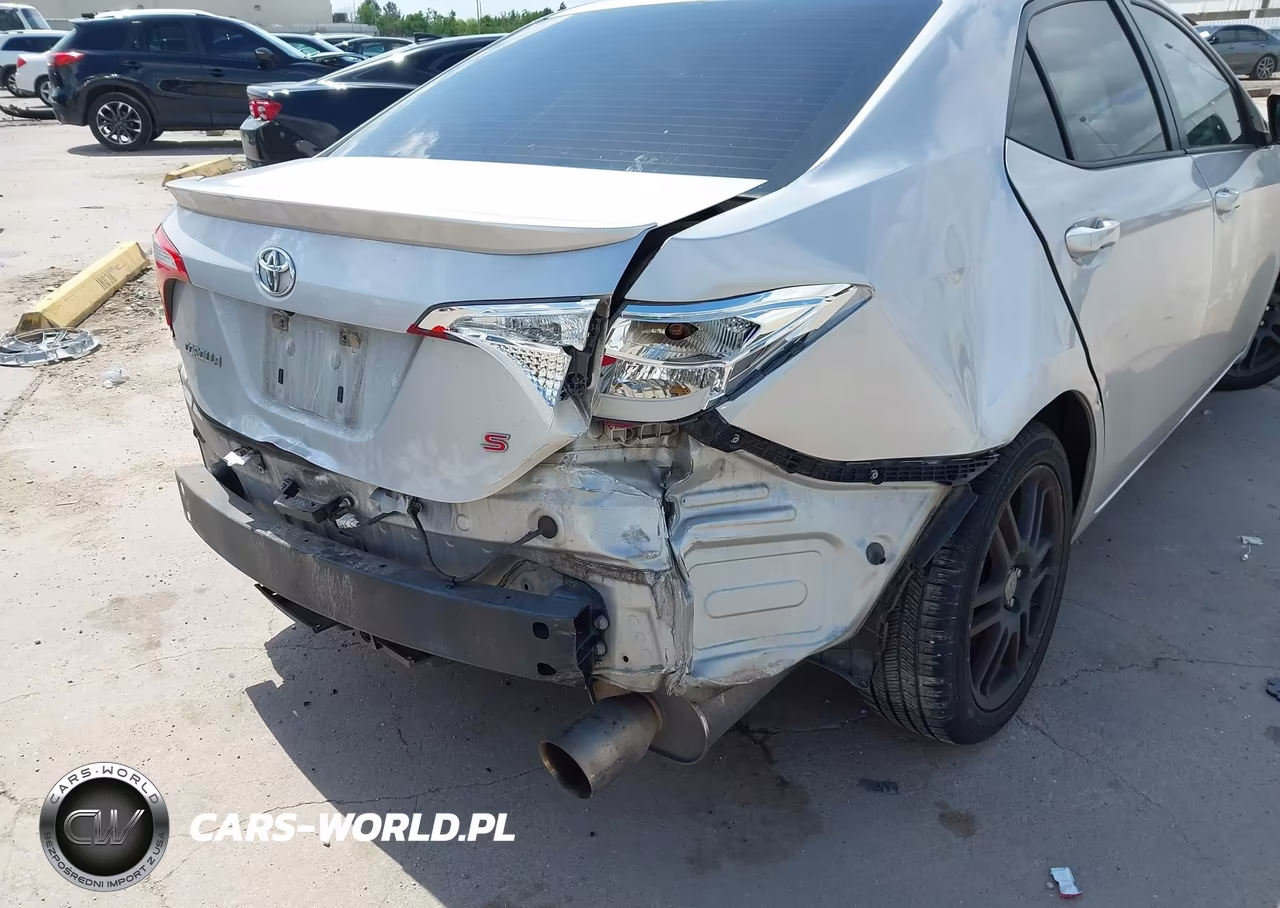 2015 Toyota Corolla S Plus VIN:5YFBURHE0FP181553 - 16