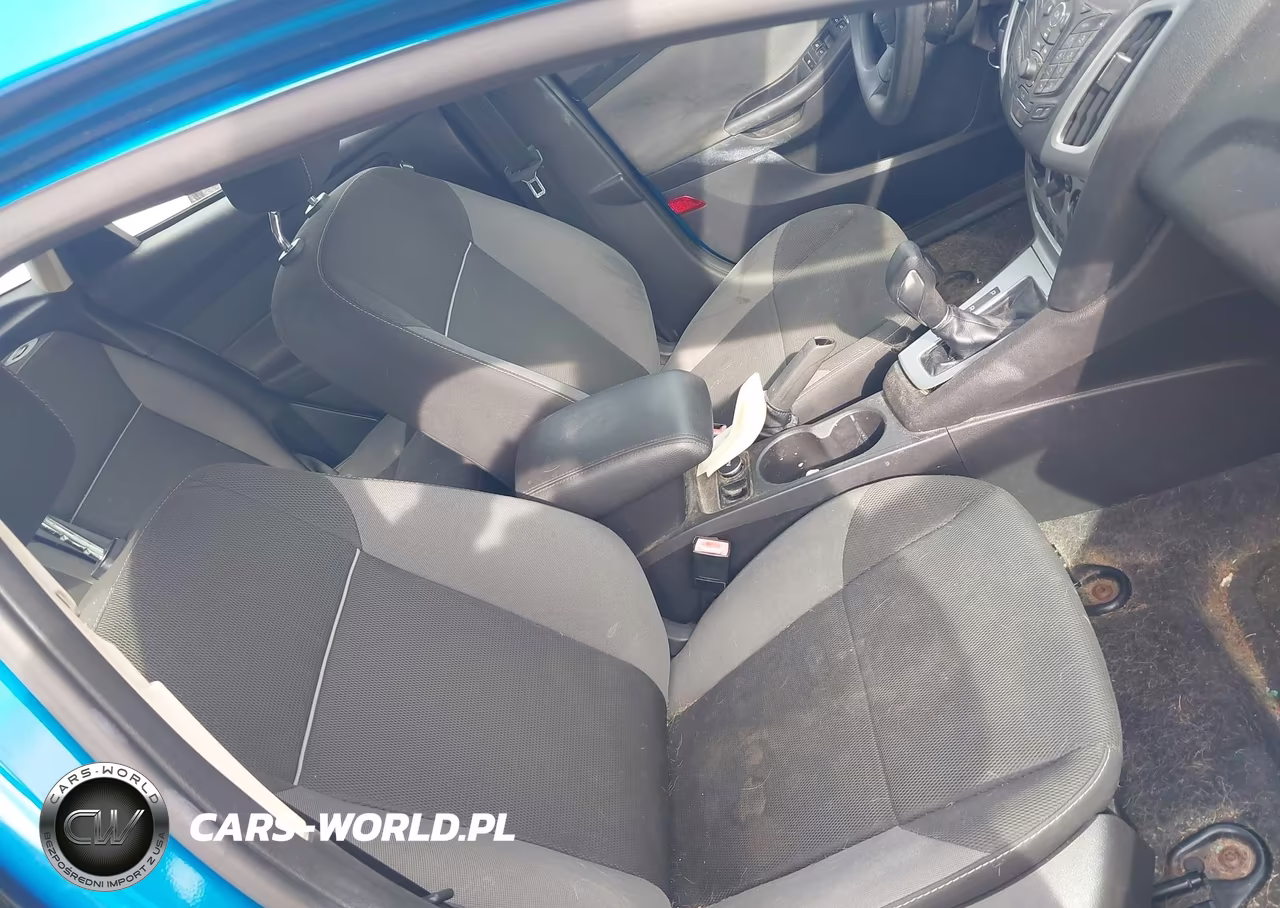 2012 Ford Focus Se VIN:1FAHP3K25CL241009 - 5