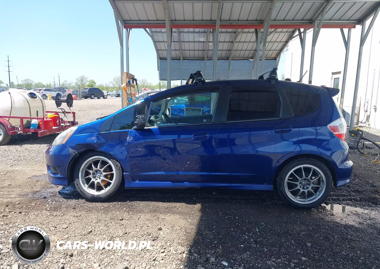 2013 Honda Fit Sport VIN:JHMGE8G56DC004041 - 14