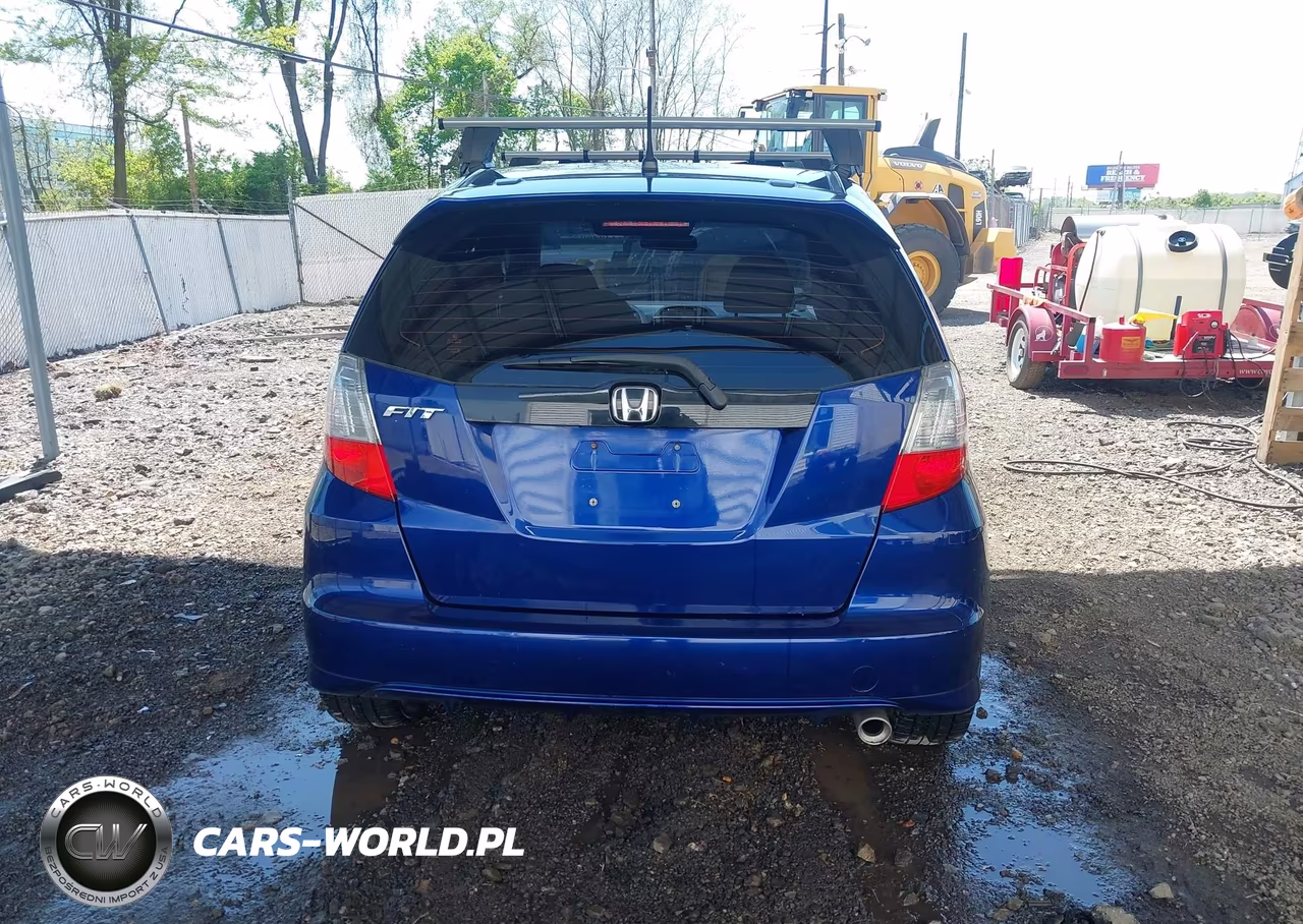 2013 Honda Fit Sport VIN:JHMGE8G56DC004041 - 16