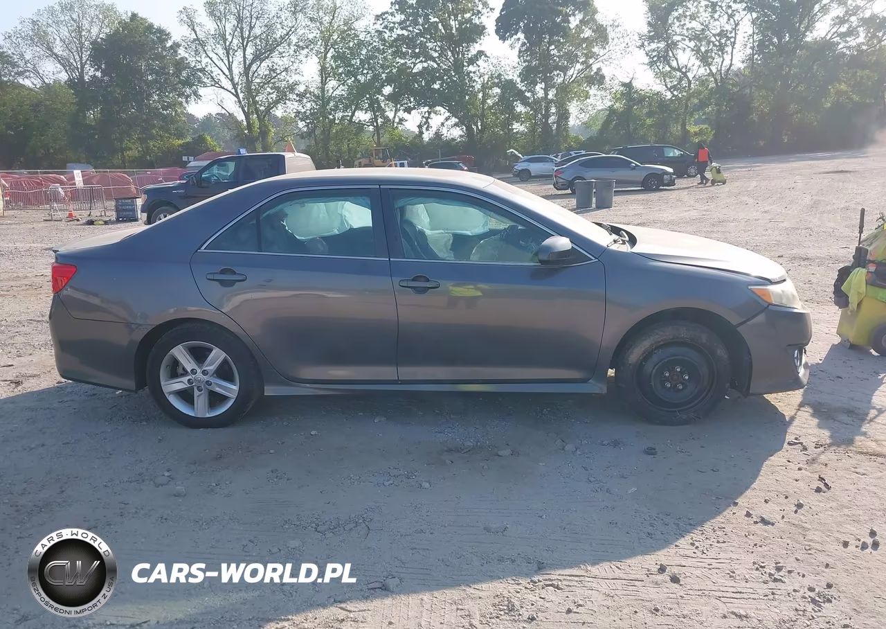 2014 Toyota Camry Se VIN:4T1BF1FK0EU344929 - 13