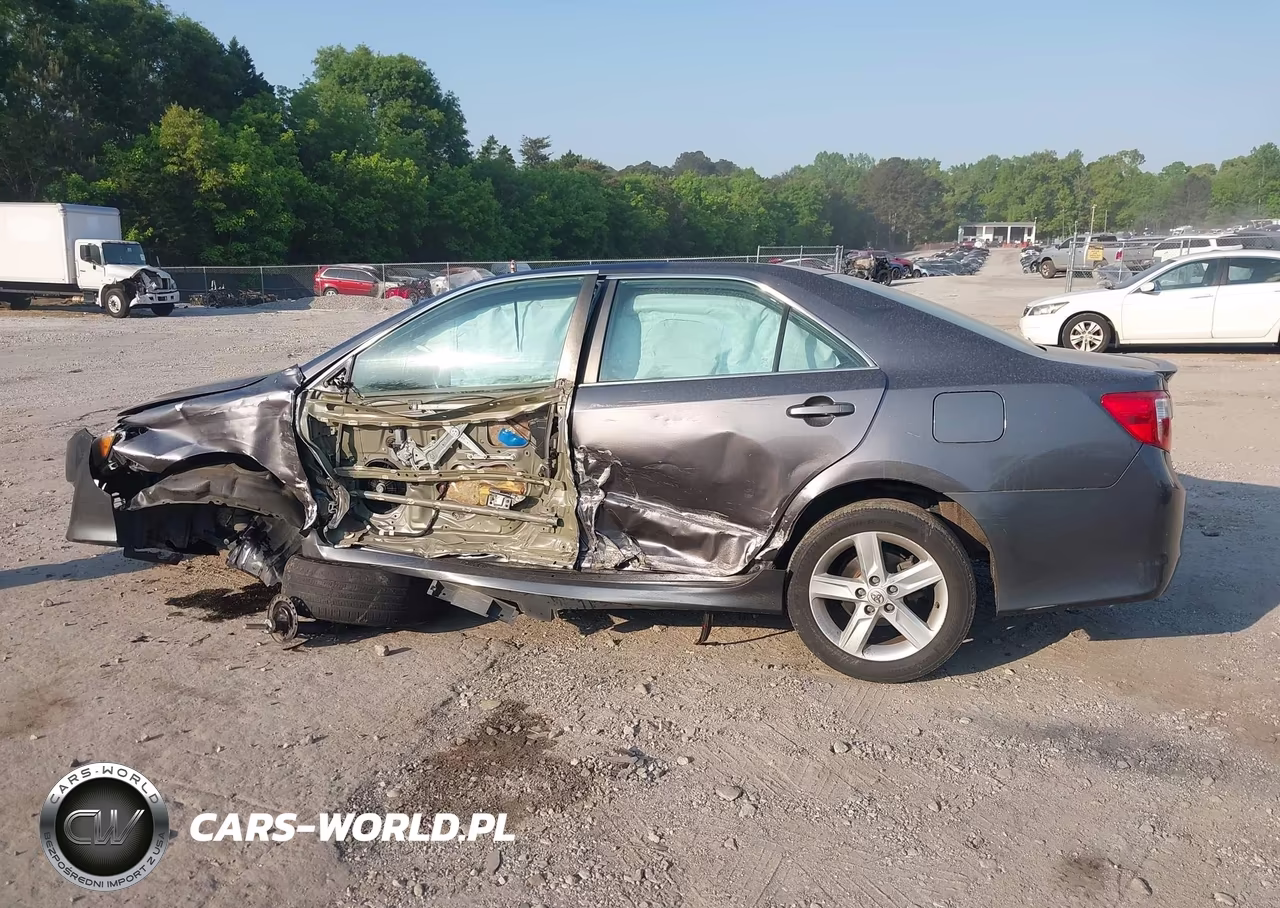 2014 Toyota Camry Se VIN:4T1BF1FK0EU344929 - 14