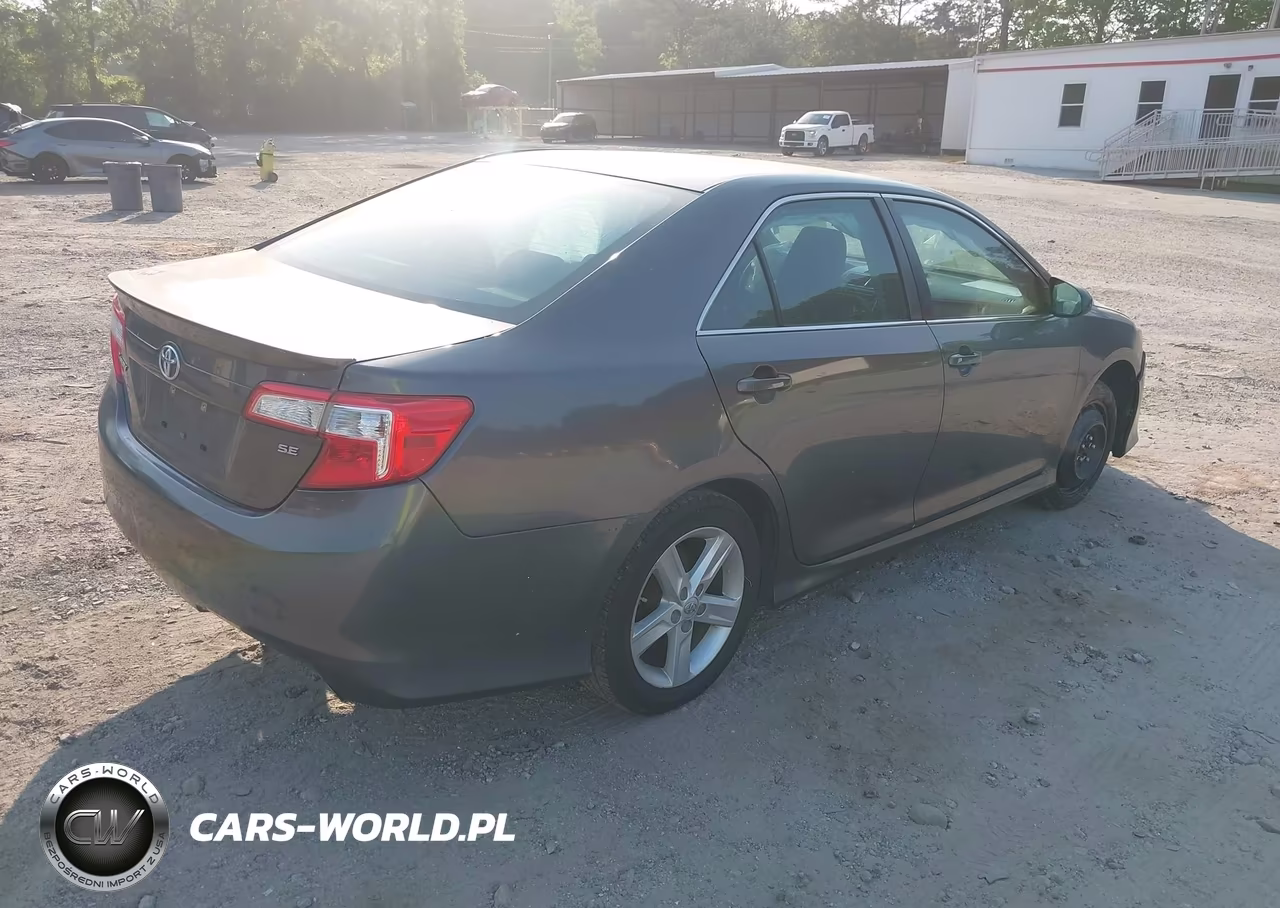 2014 Toyota Camry Se VIN:4T1BF1FK0EU344929 - 4