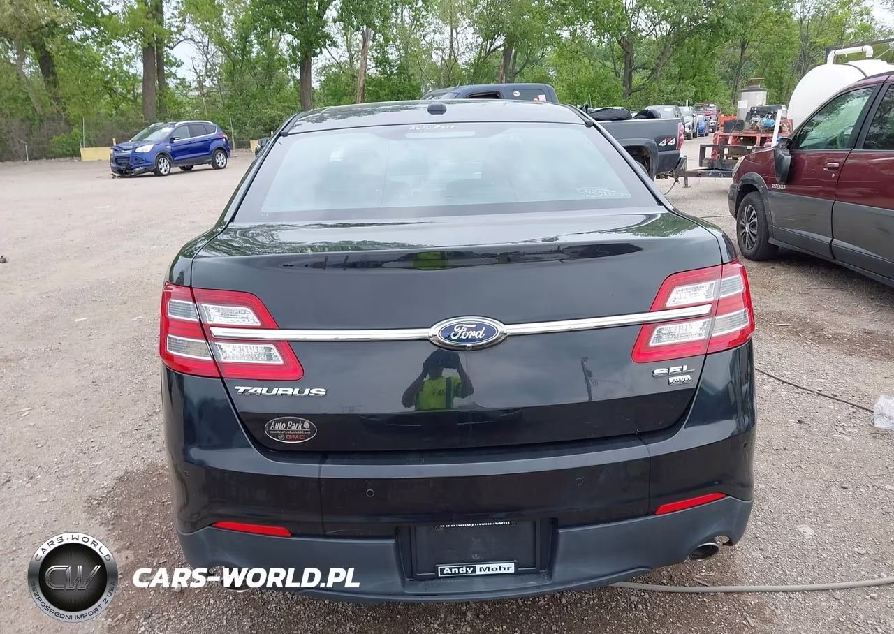 2015 Ford Taurus Sel VIN:1FAHP2H81FG176565 - 16