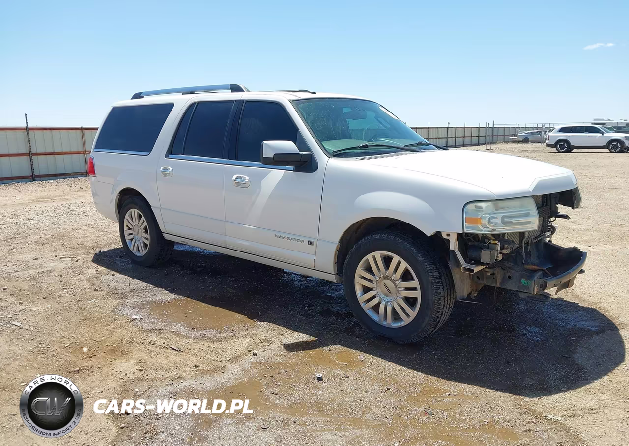 2013 Lincoln Navigator L