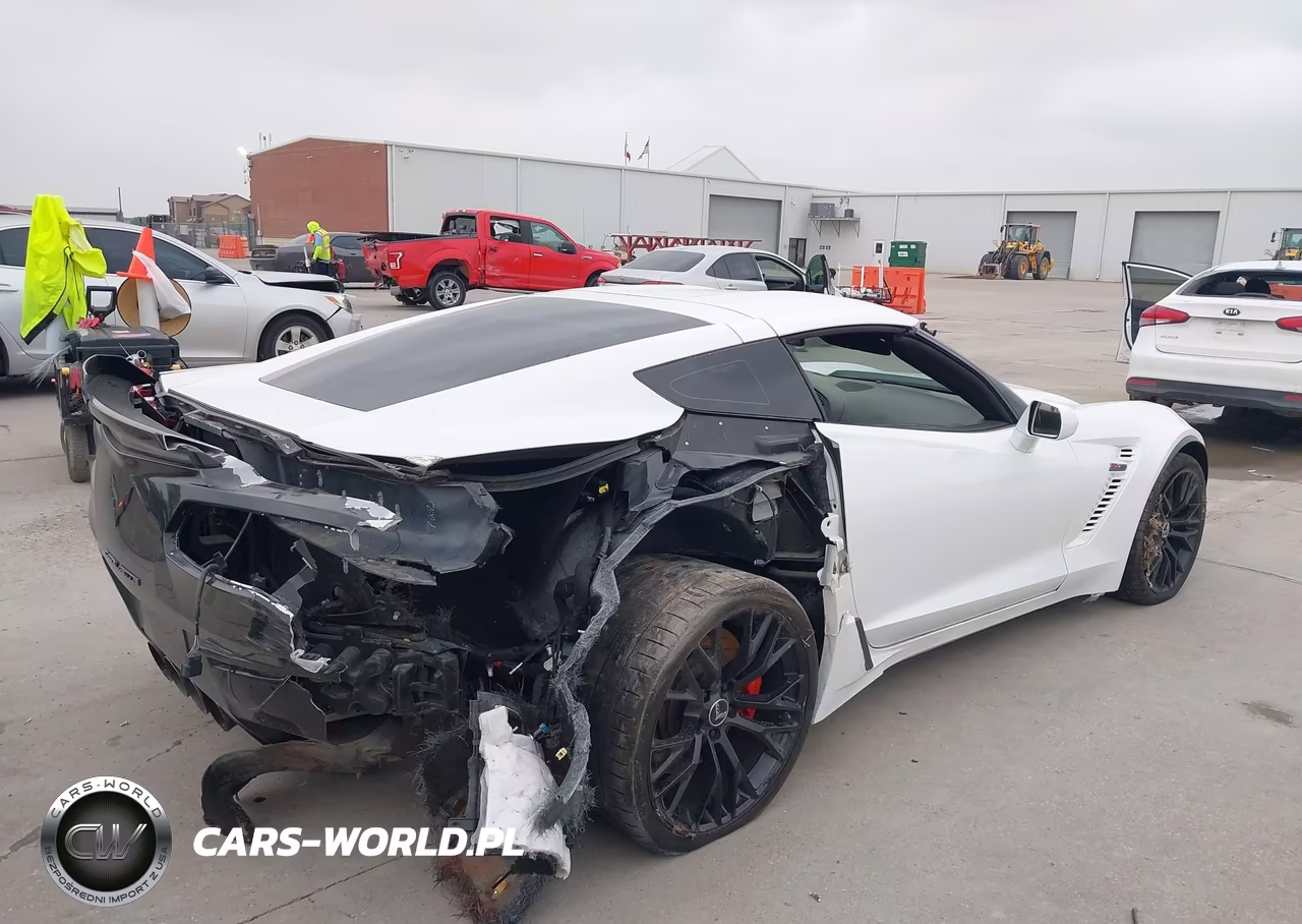 2015 Chevrolet Corvette Z06 VIN:1G1YS2D66F5604177 - 4