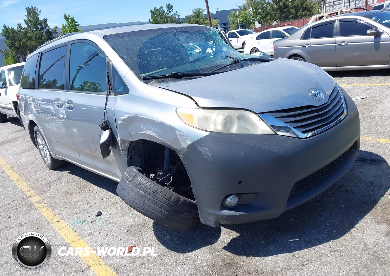 2011 Toyota Sienna Limited V6