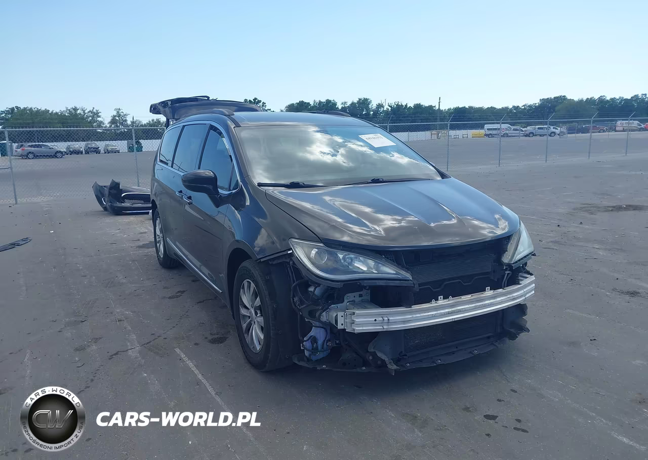 2017 Chrysler Pacifica Touring-L – zdjęcie 1 z 22