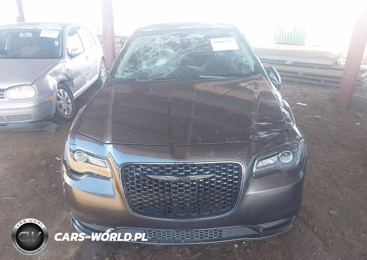 2023 Chrysler 300 Touring VIN:2C3CCAAG1PH706555 - 12