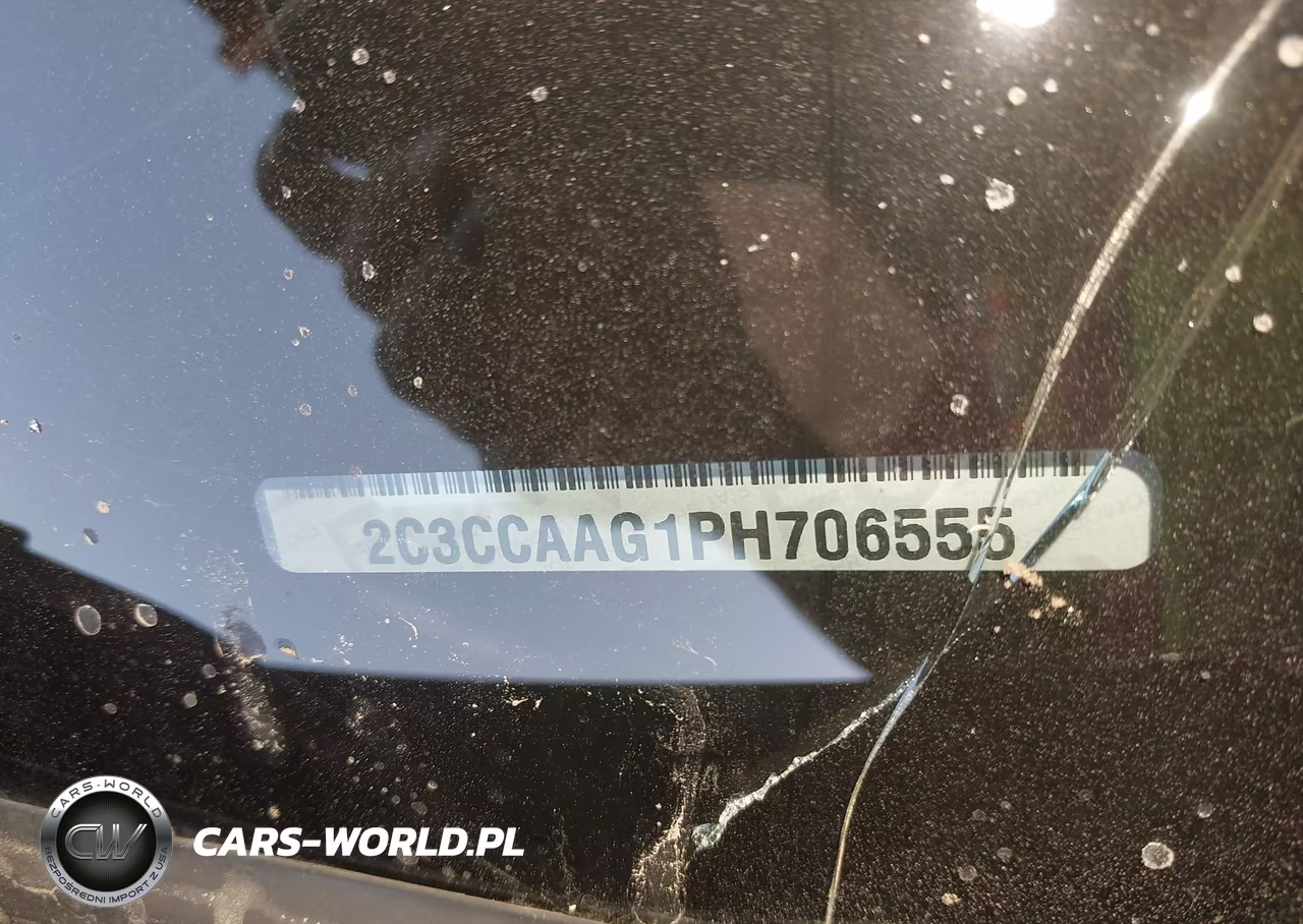 2023 Chrysler 300 Touring VIN:2C3CCAAG1PH706555 - 9