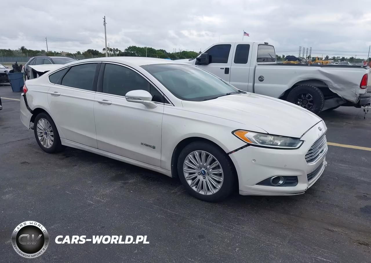 2013 Ford Fusion Hybrid Se – zdjęcie 1 z 12