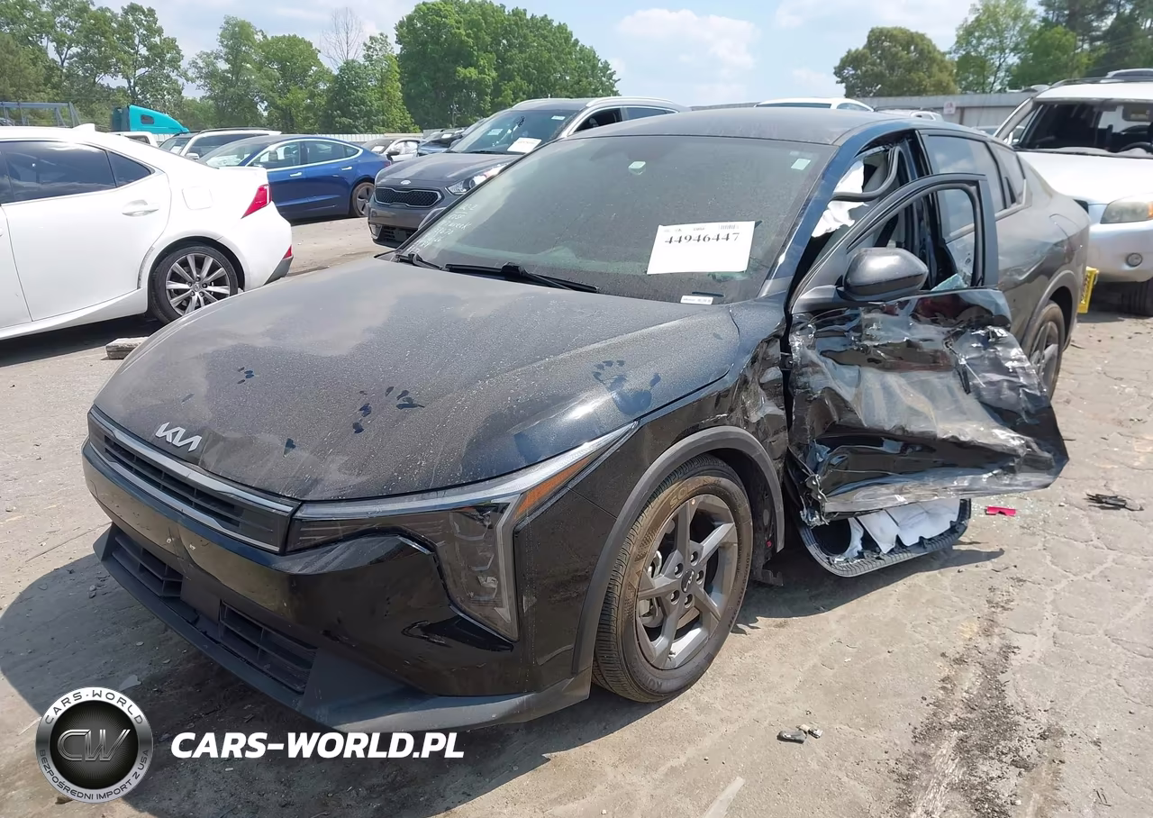 2025 Kia K4 Lxs VIN:3KPFT4DE7SE093852 - 2