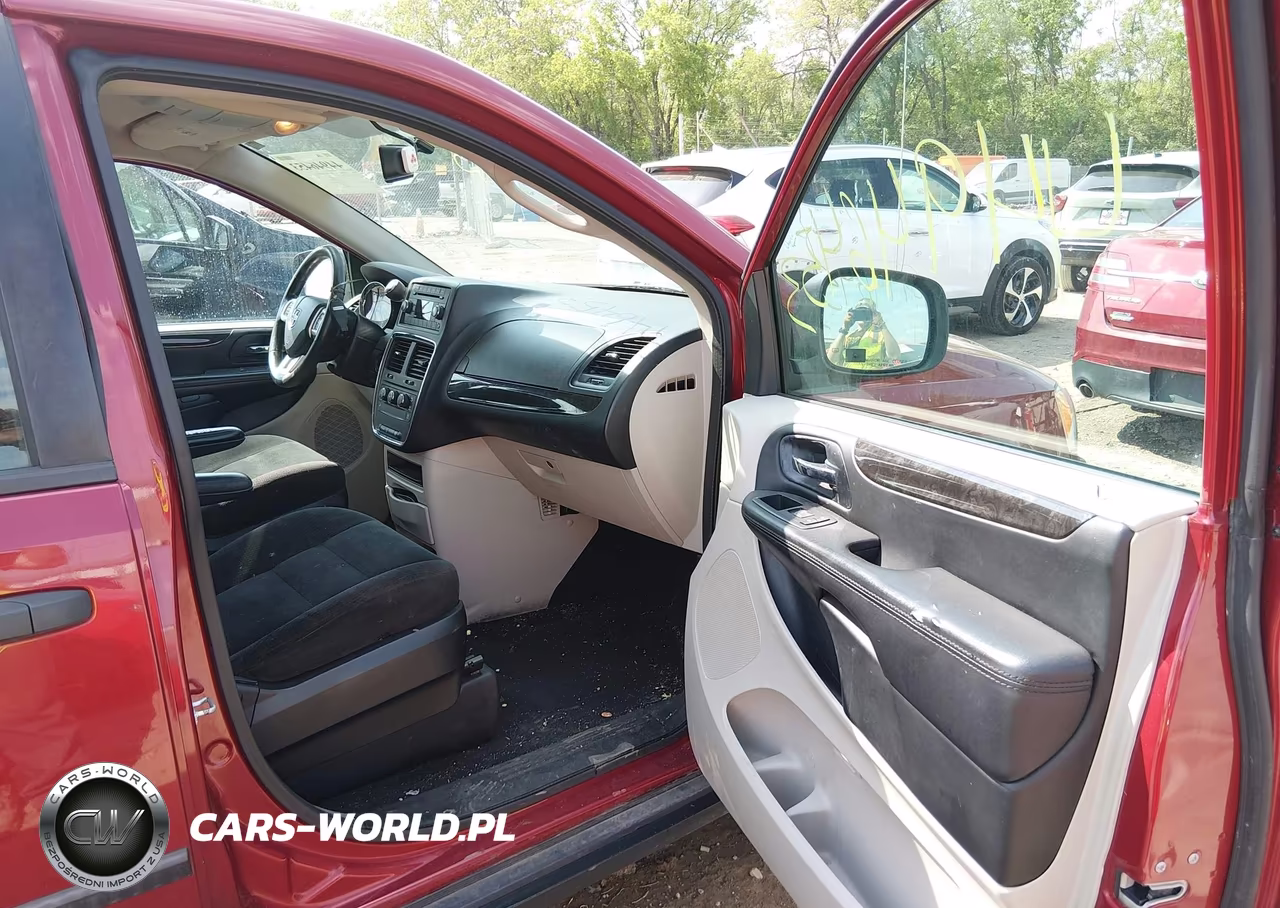2016 Dodge Grand Caravan American Value Pkg VIN:2C4RDGBG6GR145509 - 5