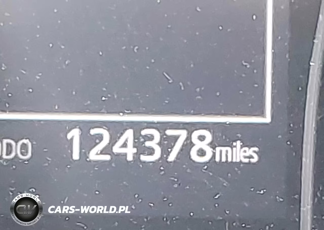 2018 Toyota Camry Se VIN:4T1B11HK8JU523435 - 15