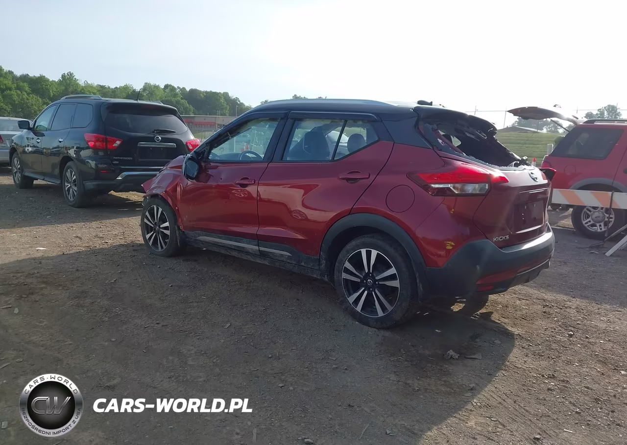2019 Nissan Kicks Sr VIN:3N1CP5CU6KL566323 - 3