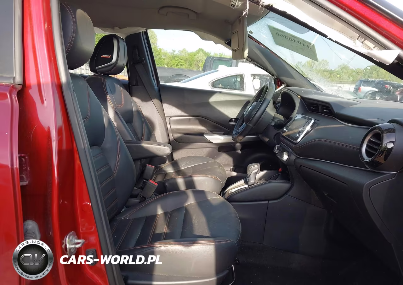 2019 Nissan Kicks Sr VIN:3N1CP5CU6KL566323 - 5