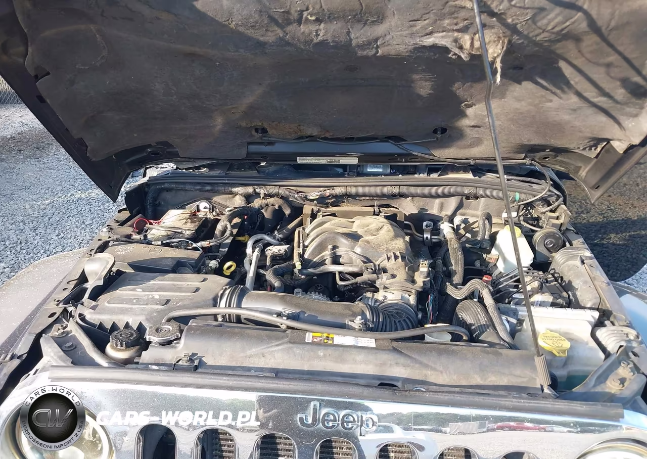 2013 Jeep Wrangler Unlimited Sahara VIN:1C4BJWEG4DL534041 - 10