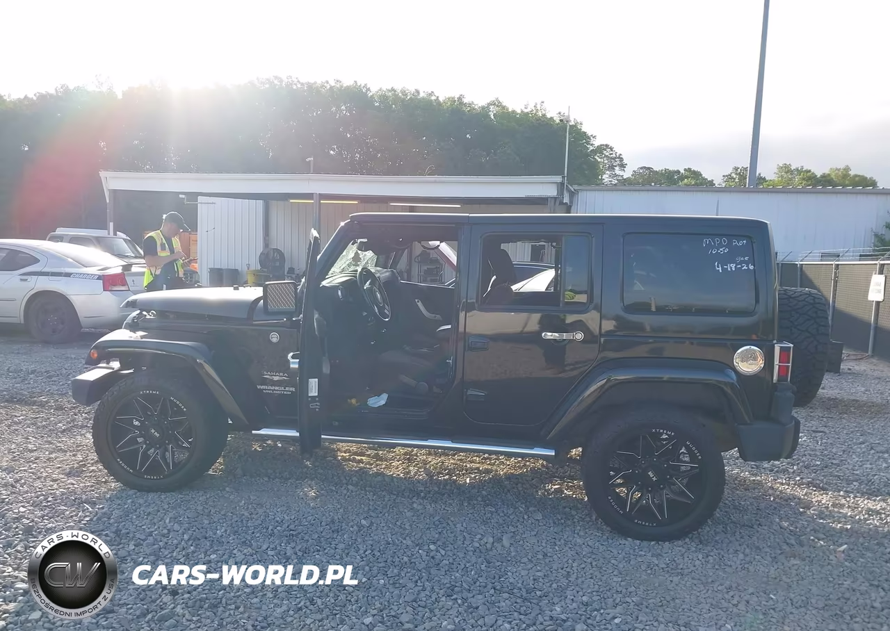 2013 Jeep Wrangler Unlimited Sahara VIN:1C4BJWEG4DL534041 - 14