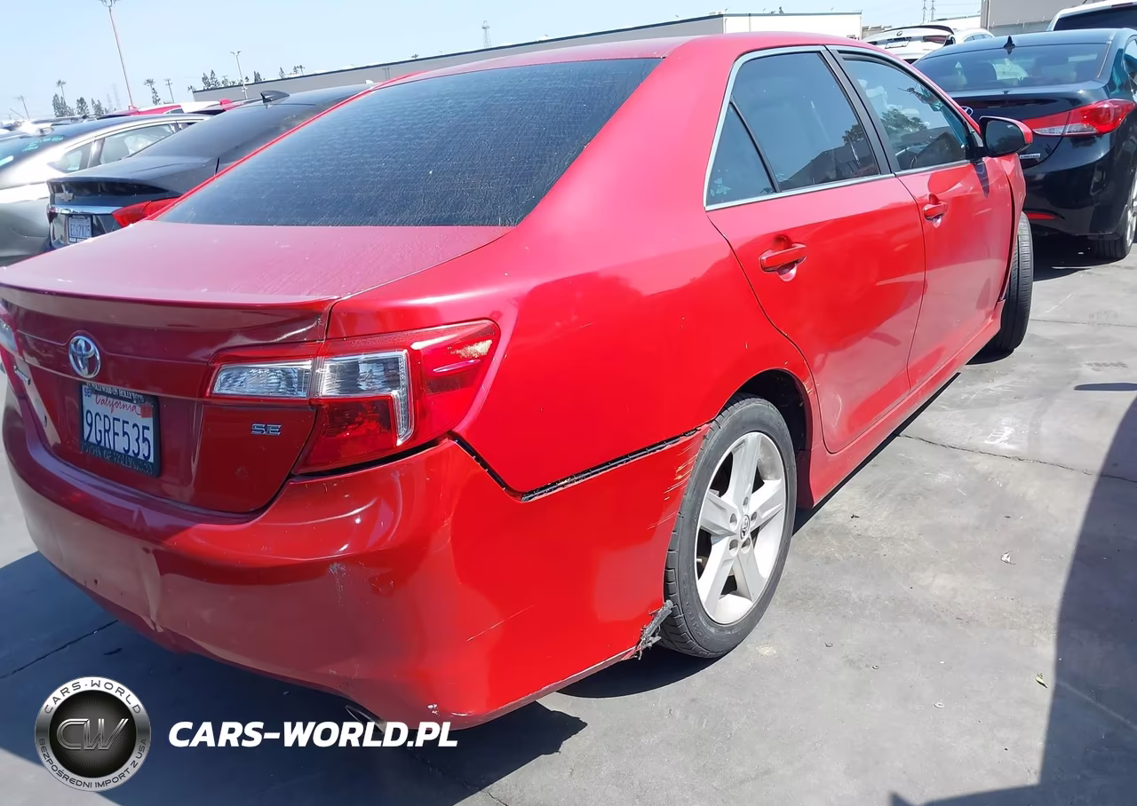 2013 Toyota Camry Se VIN:4T1BF1FK1DU723551 - 4
