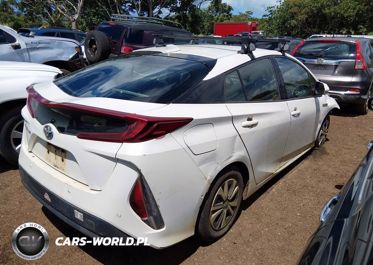 2017 Toyota Prius Prime Advanced VIN:JTDKARFP5H3004120 - 4